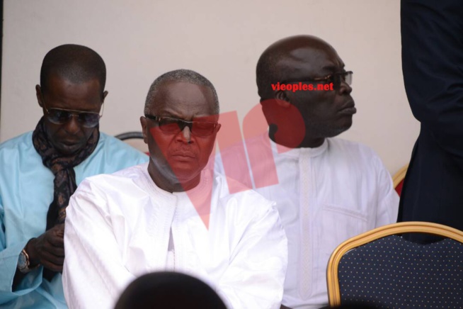 Levé du corps du bassiste du super étoile Habib Faye à l'hopital principal de Dakar: Le chef de l'Etat Macky Sall et le monde de la culture lui on rendu un dernier hommage. Levé du corps du bassiste du super étoile Habib Faye à l'hopital principal de Dakar: Le chef de l'Etat Macky Sall et le monde de la culture lui on rendu un dernier hommage.