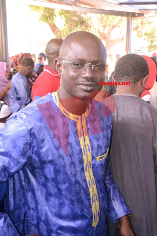 Levé du corps du bassiste du super étoile Habib Faye à l'hopital principal de Dakar: Le chef de l'Etat Macky Sall et le monde de la culture lui on rendu un dernier hommage. Levé du corps du bassiste du super étoile Habib Faye à l'hopital principal de Dakar: Le chef de l'Etat Macky Sall et le monde de la culture lui on rendu un dernier hommage.