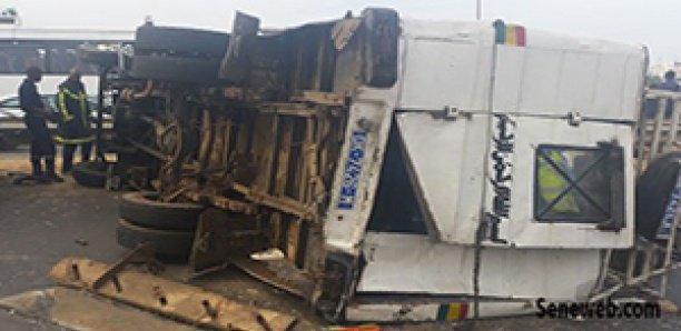 Un car Ndiaga Ndiaye quitte l’autoroute et fait des tonneaux Un car Ndiaga Ndiaye quitte l’autoroute et fait des tonneaux