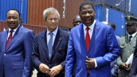 Vincent Bolloré dénonce une chasse aux sorcières visant à montrer l'Afrique comme « une terre de non gouvernance et de corruption, un continent qui serait dirigé par des équipes sans foi ni loi » Vincent Bolloré dénonce une chasse aux sorcières visant à montrer l'Afrique comme « une terre de non gouvernance et de corruption, un continent qui serait dirigé par des équipes sans foi ni loi »