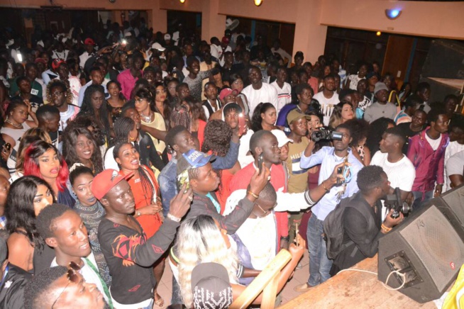 En images; Baba Mbengue explose le Ravin Night Club. En images; Baba Mbengue explose le Ravin Night Club.