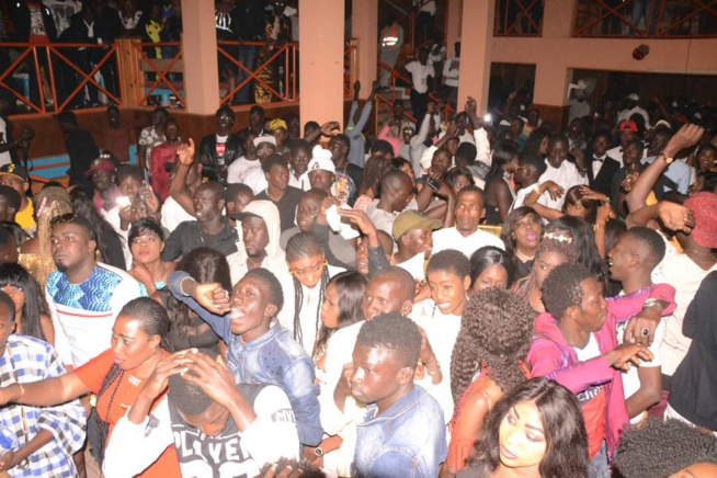 En images; Baba Mbengue explose le Ravin Night Club.