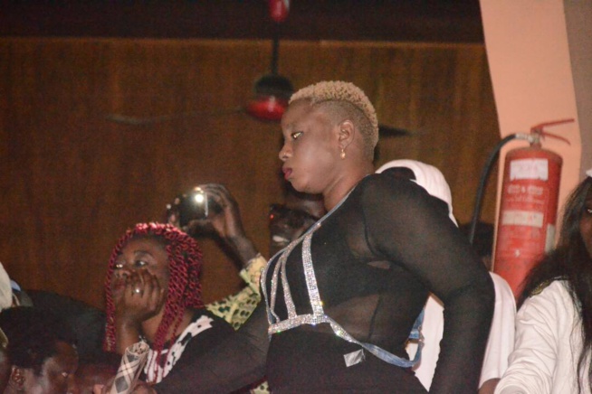 En images; Baba Mbengue explose le Ravin Night Club.