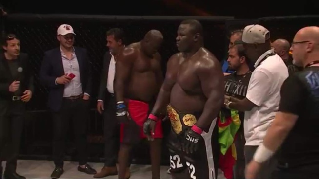 Les images du combat Bombardier victorieux sur Rocky Balboa en 5 minutes de combat. Les images du combat Bombardier victorieux sur Rocky Balboa en 5 minutes de combat.