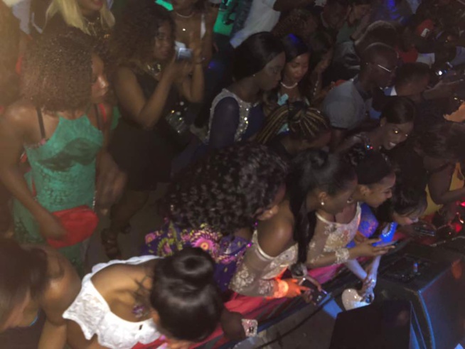 Sidy Diop casse la baraque à Liryda en Espagne et promet le feu au Dock Haussaman le 12 Mai à Paris. Sidy Diop casse la baraque à Liryda en Espagne et promet le feu au Dock Haussaman le 12 Mai à Paris.