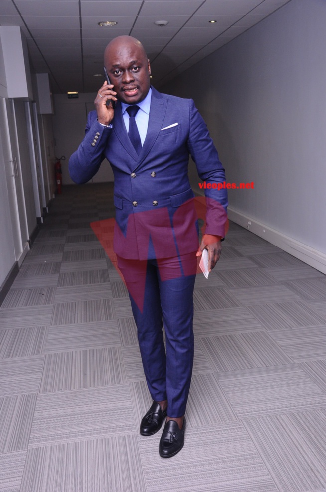 Toujours élégant, voici Aliou Ba Ma Niakhtou l'homme du Show biz de Mante Lajolie. Toujours élégant, voici Aliou Ba Ma Niakhtou l'homme du Show biz de Mante Lajolie.