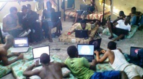 Cybercriminalité : 13 personnes arrêtées et déférées au parquet Cybercriminalité : 13 personnes arrêtées et déférées au parquet