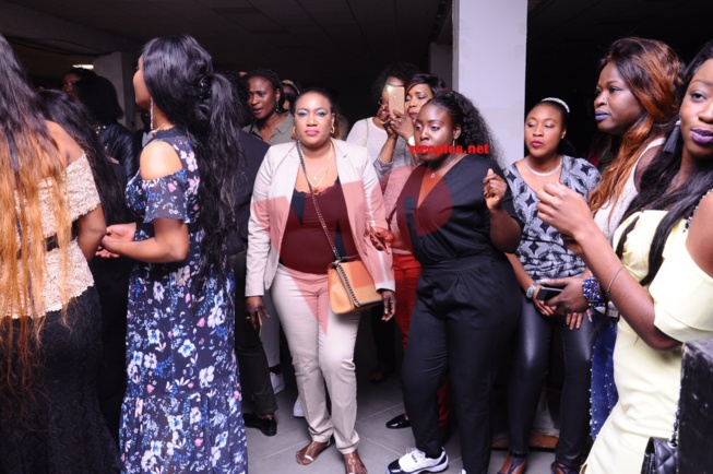 Bordeaux: Le nouveau chouchou de la musique Sénégalaise Sidy Diop chante, danse avec ses fans