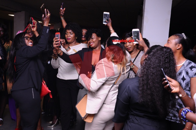 Bordeaux: Le nouveau chouchou de la musique Sénégalaise Sidy Diop chante, danse avec ses fans