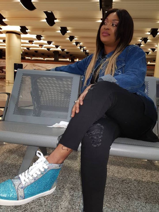 Aéroport international Blaise Diagne: En partance pour le Canada Titi Bari Bagasse, étale sa… Aéroport international Blaise Diagne: En partance pour le Canada Titi Bari Bagasse, étale sa…