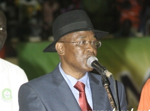 Aziz Samb revient sur le montant de la vente de « Oscar des vacances » à Cheikh Yérim Seck Aziz Samb revient sur le montant de la vente de « Oscar des vacances » à Cheikh Yérim Seck