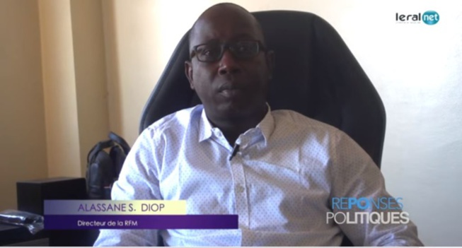 François Hollande, l'ex Président français "dédicace" son livre à Alassane Samba Diop du Groupe Futurs Médias François Hollande, l'ex Président français "dédicace" son livre à Alassane Samba Diop du Groupe Futurs Médias