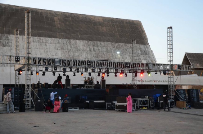 JOUR J -1 LES DERNIÉRES RÉGLAGES DU CONCERT DE PAPE DIOUF AU CICES. JOUR J -1 LES DERNIÉRES RÉGLAGES DU CONCERT DE PAPE DIOUF AU CICES.