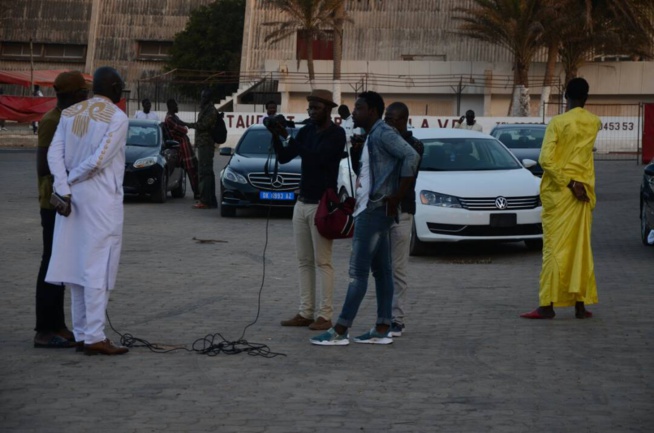JOUR J -1 LES DERNIÉRES RÉGLAGES DU CONCERT DE PAPE DIOUF AU CICES. JOUR J -1 LES DERNIÉRES RÉGLAGES DU CONCERT DE PAPE DIOUF AU CICES.