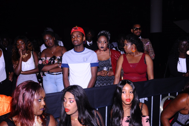 VIDEO : Entrée explosive de Sidy Diop au Dock Haussman de Paris. Regardez chaude ambiance. VIDEO : Entrée explosive de Sidy Diop au Dock Haussman de Paris. Regardez chaude ambiance.