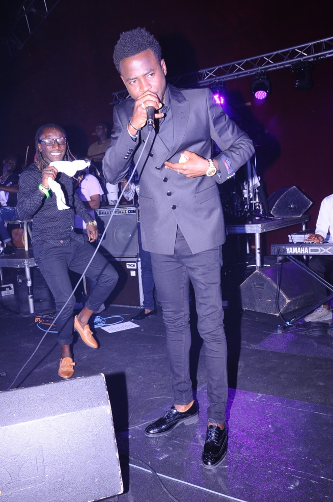 Les images de la soiree de cloture de la tournée Européenne de Sidy Diop au Dock Haussman; Les images de la soiree de cloture de la tournée Européenne de Sidy Diop au Dock Haussman;