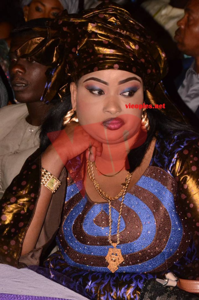 VIDEO: Pape Diouf demontre sa force de mobiliser au CICES. REGARDEZ VIDEO: Pape Diouf demontre sa force de mobiliser au CICES. REGARDEZ