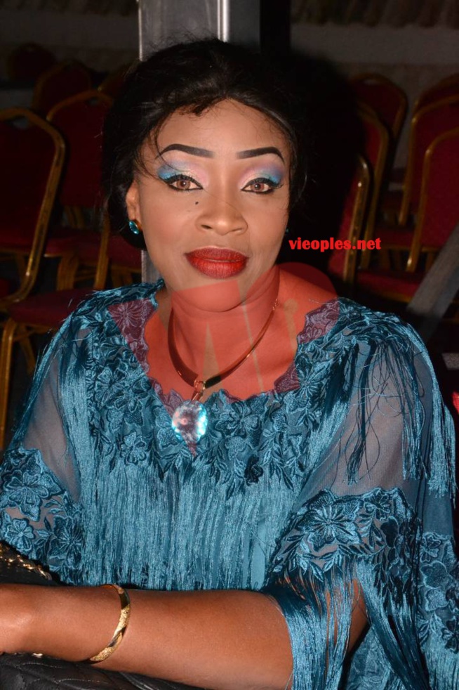 VIDEO: Pape Diouf demontre sa force de mobiliser au CICES. REGARDEZ VIDEO: Pape Diouf demontre sa force de mobiliser au CICES. REGARDEZ