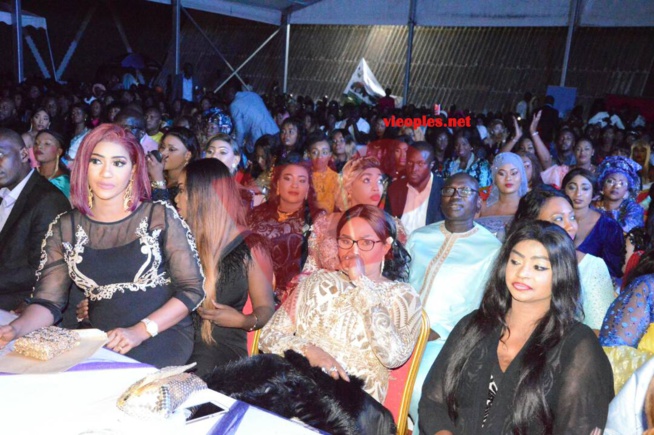 VIDEO: Pape Diouf demontre sa force de mobiliser au CICES. REGARDEZ VIDEO: Pape Diouf demontre sa force de mobiliser au CICES. REGARDEZ