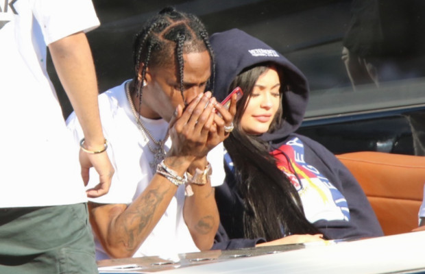 Kylie Jenner fait une mise au point cinglante sur l’identité du père de sa fille Stormi Kylie Jenner fait une mise au point cinglante sur l’identité du père de sa fille Stormi