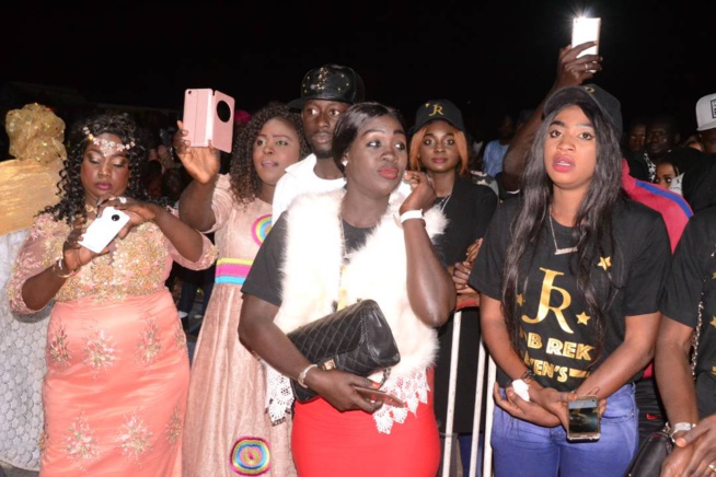 Apres le succès du MEGA ENJOY AU CICES, Pape Diouf assure son "RAKHASS" à Bambilor. En images REGARDEZ Apres le succès du MEGA ENJOY AU CICES, Pape Diouf assure son "RAKHASS" à Bambilor. En images REGARDEZ