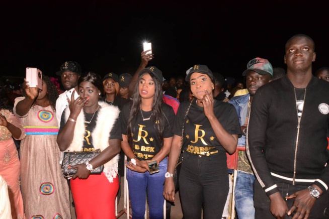 Apres le succès du MEGA ENJOY AU CICES, Pape Diouf assure son "RAKHASS" à Bambilor. En images REGARDEZ Apres le succès du MEGA ENJOY AU CICES, Pape Diouf assure son "RAKHASS" à Bambilor. En images REGARDEZ