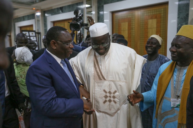 11 eme Session du comité permanent de l'OCI,Serigne Abdou Gaindé Fatma toute complicité avec Macky Sall. 11 eme Session du comité permanent de l'OCI,Serigne Abdou Gaindé Fatma toute complicité avec Macky Sall.