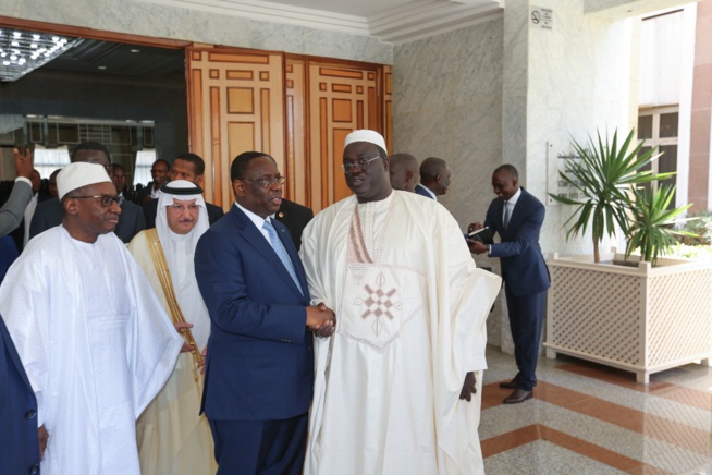 11 eme Session du comité permanent de l'OCI,Serigne Abdou Gaindé Fatma toute complicité avec Macky Sall. 11 eme Session du comité permanent de l'OCI,Serigne Abdou Gaindé Fatma toute complicité avec Macky Sall.