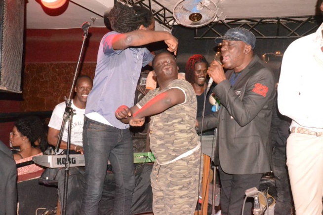 Les images de la soirée de Mame Goor ce 14 mai à l'Alizé club. Les images de la soirée de Mame Goor ce 14 mai à l'Alizé club.