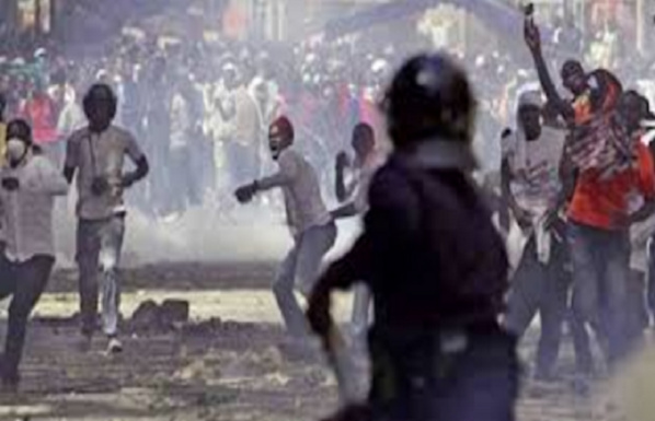 Mort de l’étudiant Fallou Sène : Aveu du commandant de la légion nord, Pape Souleymane Cissé, « le commandant d’unité a usé de son arme pour dégager ces troupes… » Mort de l’étudiant Fallou Sène : Aveu du commandant de la légion nord, Pape Souleymane Cissé, « le commandant d’unité a usé de son arme pour dégager ces troupes… »
