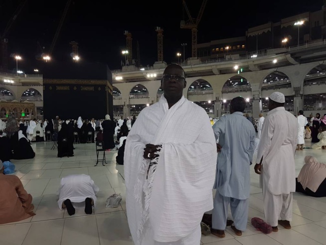 Le président Mbagnick Diop du MEDS à la Mecque. Le président Mbagnick Diop du MEDS à la Mecque.