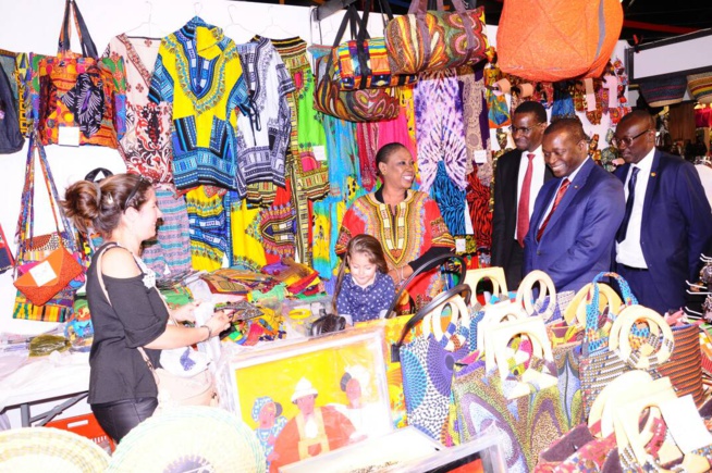 Le ministre du commerce Alioune Sarr à la foire de Bordeaux pour visiter les Stands des Sénégalais.