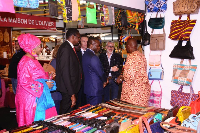 Le ministre du commerce Alioune Sarr à la foire de Bordeaux pour visiter les Stands des Sénégalais.