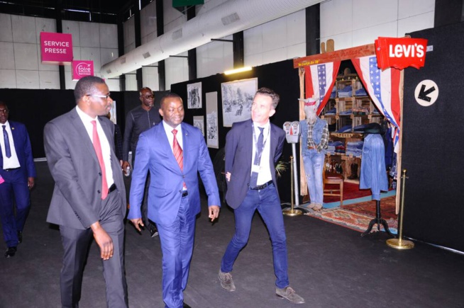 Le ministre du commerce Alioune Sarr à la foire de Bordeaux pour visiter les Stands des Sénégalais.
