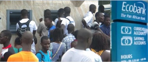 Retard du paiement des bourses : La Direction des Bourses et Ecobank pointés du doigt Retard du paiement des bourses : La Direction des Bourses et Ecobank pointés du doigt