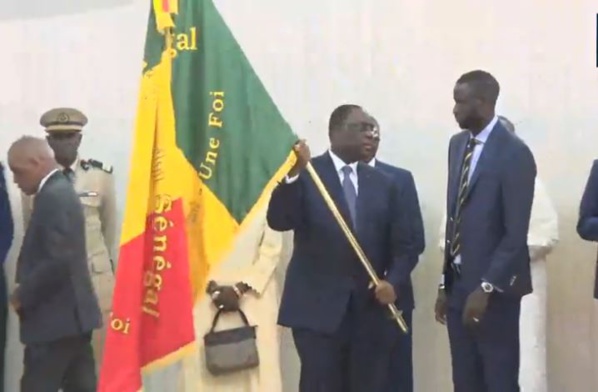 Macky Sall aux "Lions" : « On nous tue, mais on ne nous déshonore pas. Repoussez les limites du possible. Dem ba Diekh rek» Macky Sall aux "Lions" : « On nous tue, mais on ne nous déshonore pas. Repoussez les limites du possible. Dem ba Diekh rek»