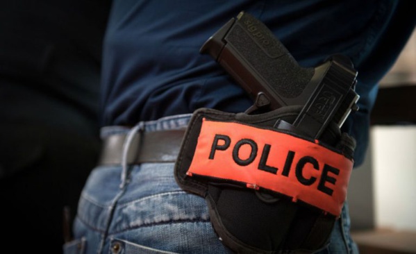 Bondy: Les dealers se trompent de destinataire et livrent 70 kg de cannabis aux policiers !!! Bondy: Les dealers se trompent de destinataire et livrent 70 kg de cannabis aux policiers !!!