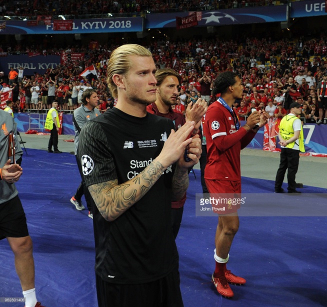 le gardien Loris Karius : «J’ai laissé tomber l’équipe» les joueurs de Liverpool critiqués pour ne pas consoler le gardien