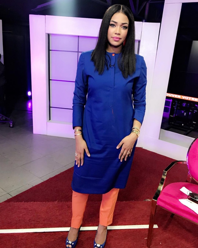 Ya Awa Dièye de la 2STV, hyper classe, la beauté qui étrangle. Ya Awa Dièye de la 2STV, hyper classe, la beauté qui étrangle.