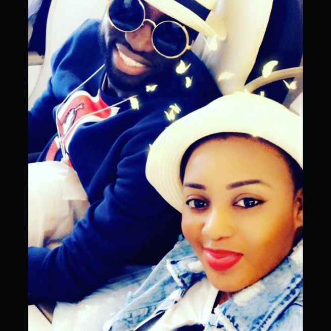 Cheikhou Kouyaté, le capitaine des Lions et sa maman, et son épouse!!! Cheikhou Kouyaté, le capitaine des Lions et sa maman, et son épouse!!!