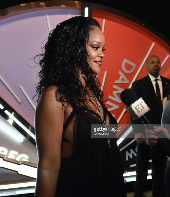 RÉGULARISATION DE MAMOUDOU GASSAMA: Rihanna, son message inattendu RÉGULARISATION DE MAMOUDOU GASSAMA: Rihanna, son message inattendu