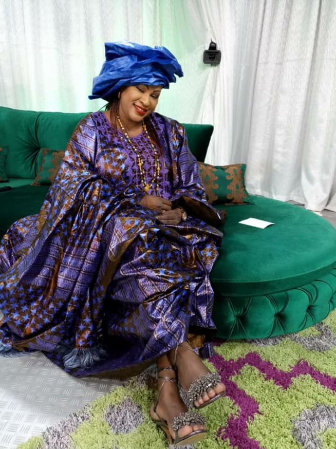 Admirez le « THIOUP » de L’animatrice de la TFM, Kebs Thiam dans Quartier Général…