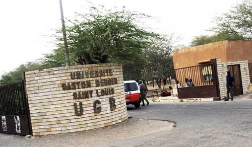 UGB: l'installation du nouveau DG du CROUS vire à une bataille rangée UGB: l'installation du nouveau DG du CROUS vire à une bataille rangée