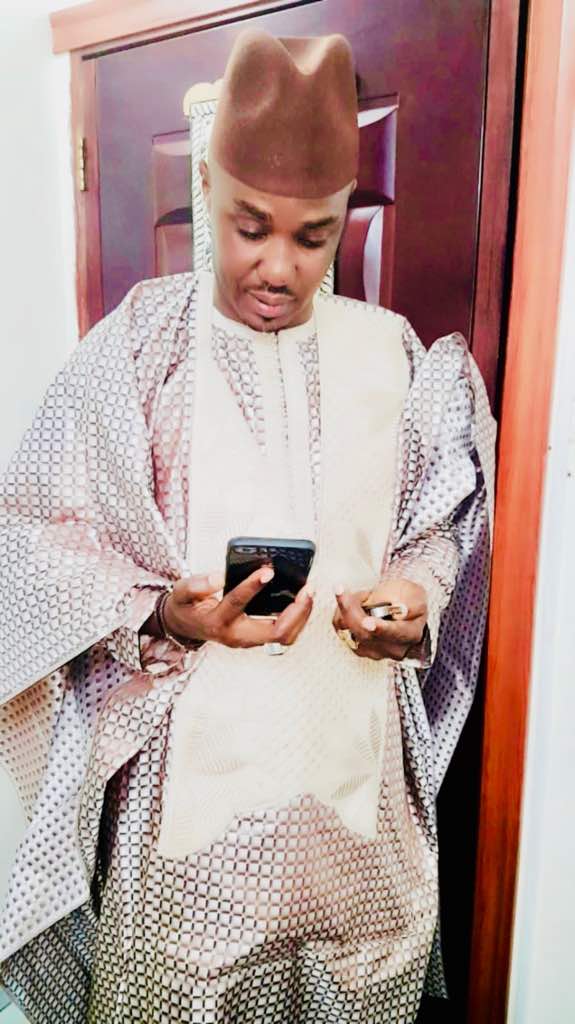 Cheikh Sarr et Alima Dione,deux "Baye Fall" dans les tendances Show sur la SEN TV.