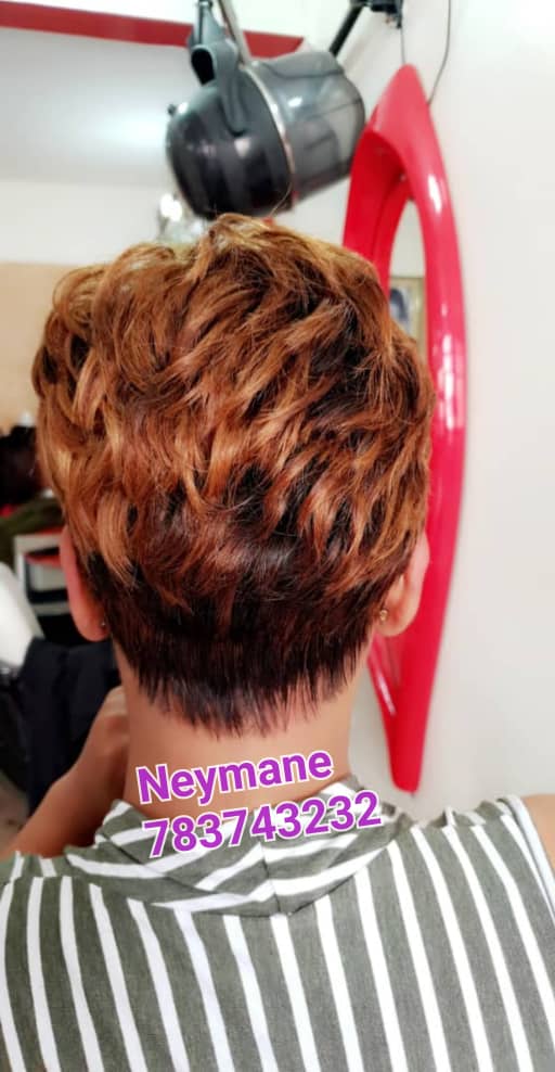 Spécial tendances mode Korité chez NEYMANE COIFFURE avec les perruques jusqu'à 40% de réduction. Sacré Coeur à 200 M de la Boulangerie Jaune.
