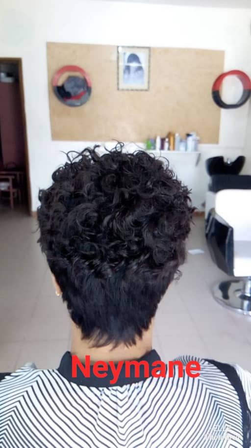 Spécial tendances mode Korité chez NEYMANE COIFFURE avec les perruques jusqu'à 40% de réduction. Sacré Coeur à 200 M de la Boulangerie Jaune.