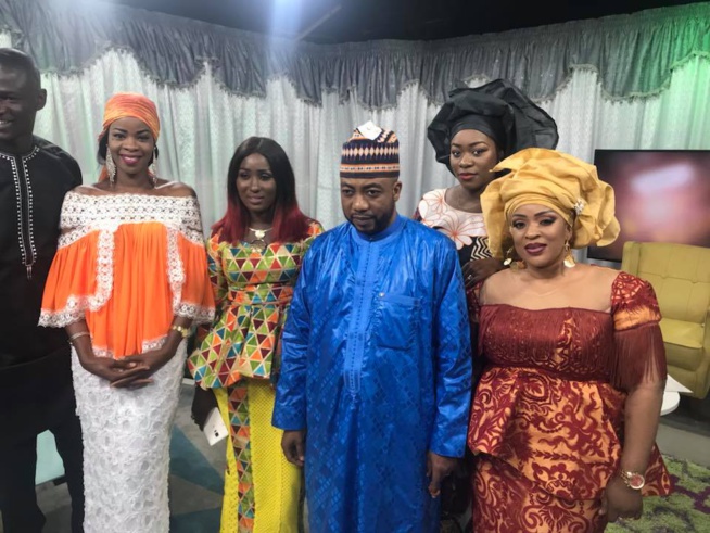 Les coulisses de QUARTIER GÉNÉRAL, Tout Ce qu’on ne vous montre pas à la télé en Images, Regardez. Les coulisses de QUARTIER GÉNÉRAL, Tout Ce qu’on ne vous montre pas à la télé en Images, Regardez.