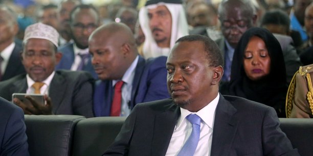 Kenyatta annonce un programme pilote d'exportation pétrolière et gazière