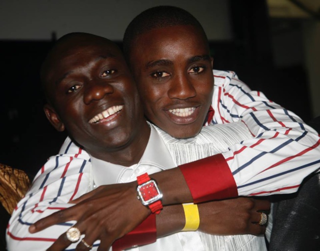 Wally Seck et Pape Diouf en toute complicité, regardez Wally Seck et Pape Diouf en toute complicité, regardez