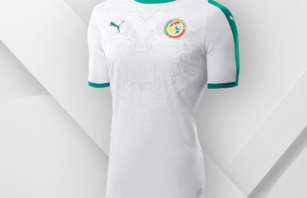 Certains supporters devront dépenser 1 mois de salaire pour s’offrir le maillot de leur équipe nationale au Mondial de foot — voici les pays où le coût sera le plus élevé Certains supporters devront dépenser 1 mois de salaire pour s’offrir le maillot de leur équipe nationale au Mondial de foot — voici les pays où le coût sera le plus élevé